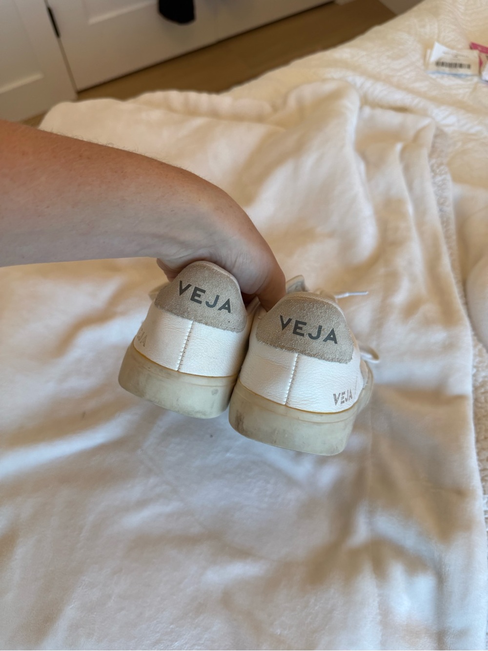Neutral Vejas - Picture 4 of 8